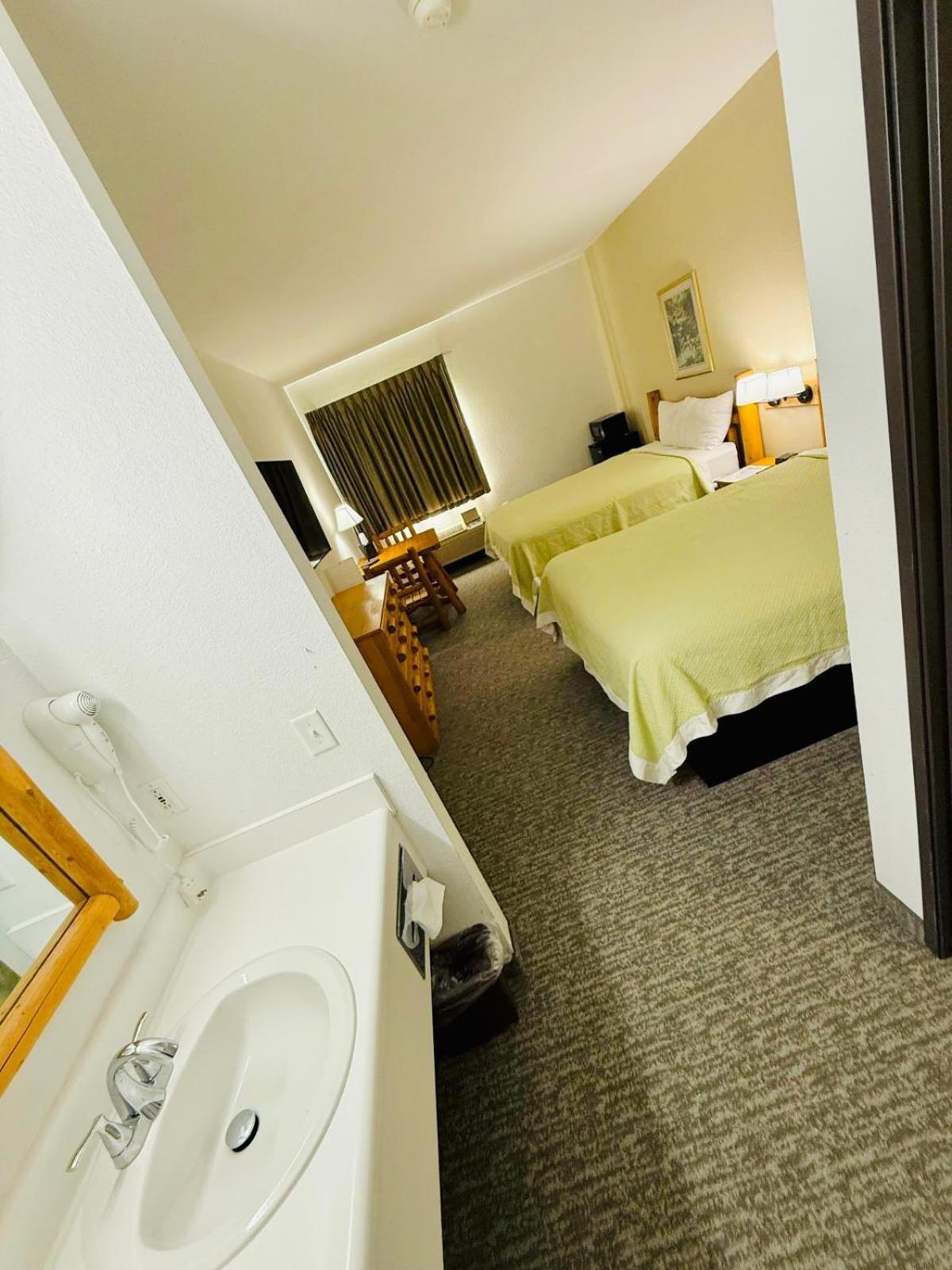 Knights Inn New Florence Екстериор снимка